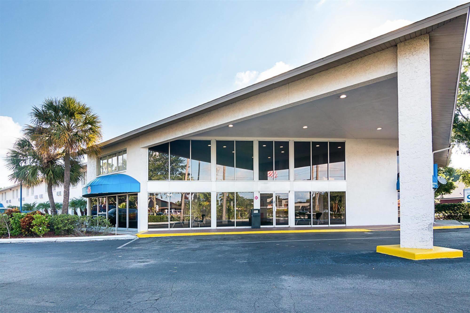 Motel 6-Tampa, Fl - Fairgrounds Heartland Exteriör bild